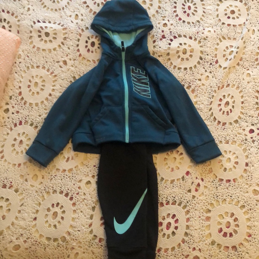 Nike zip up set